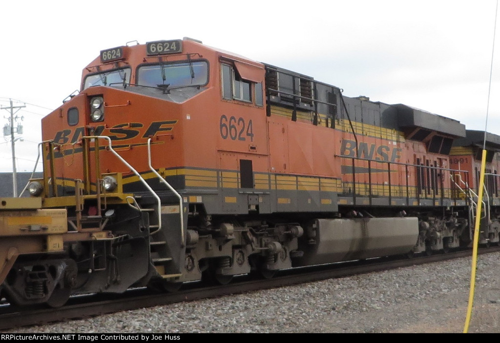 BNSF 6624